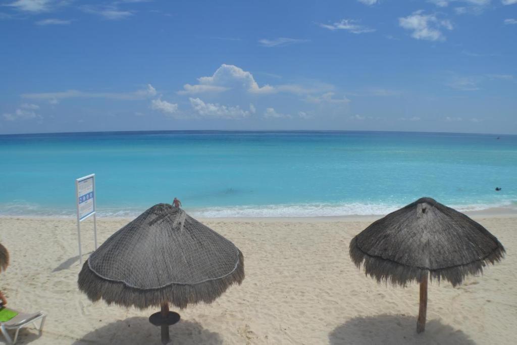 Departamentos Al Lado Del Mar En Zona Hotelera كانكون المظهر الخارجي الصورة