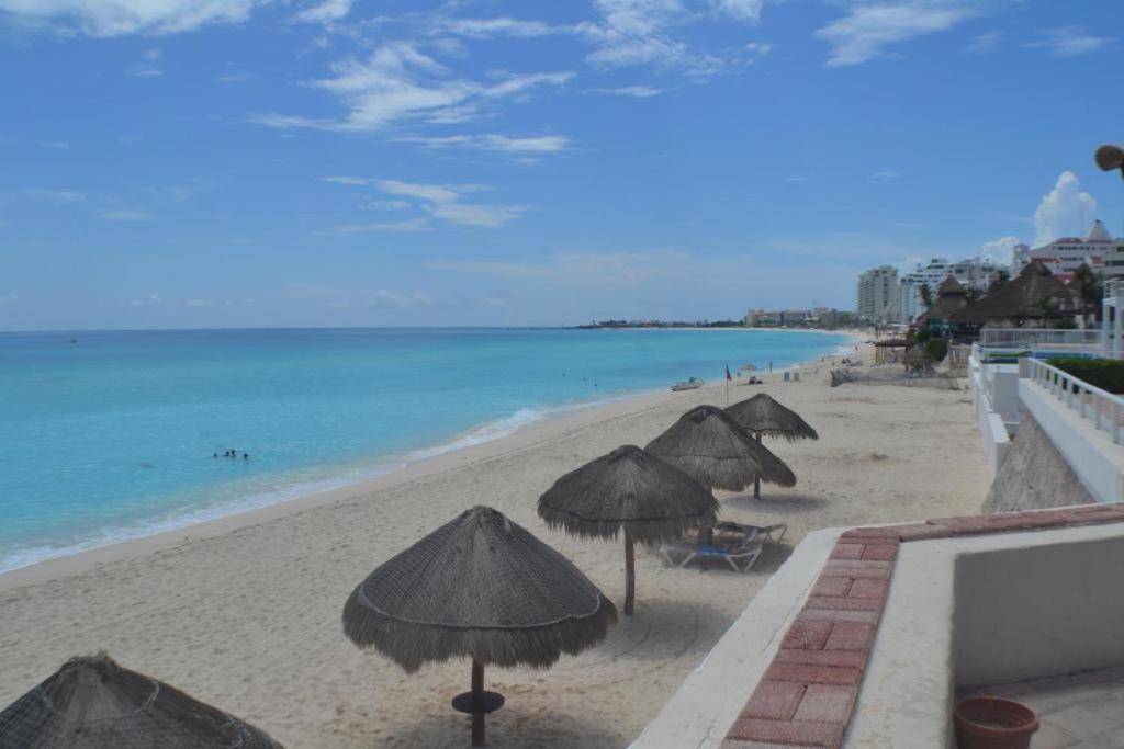 Departamentos Al Lado Del Mar En Zona Hotelera كانكون المظهر الخارجي الصورة