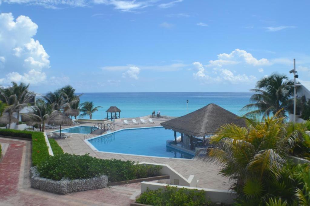 Departamentos Al Lado Del Mar En Zona Hotelera كانكون المظهر الخارجي الصورة